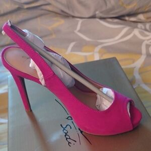 NEW Thalia Sodi LUZIAF Fuschia Faux Suede Slingback High Heel Sandals 7